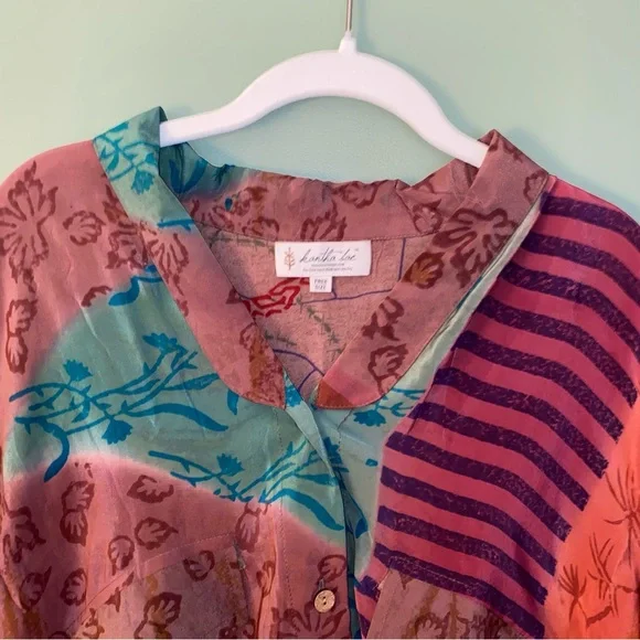 Kantha Bae Silk Short Sleeve Blouse - Picture 6 of 6